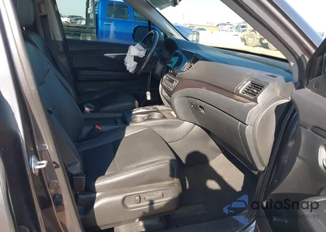 2021 Honda Pilot Se из США, поврежденный, VIN 5FNYF5H23MB038446